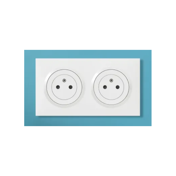 Legrand - Dooxie - Prise 2P+T double pré-câblé + Plaque - Blanc - Ref. : 600332 + 600802