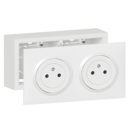 Legrand - Dooxie - Cadre saillie 2 postes + Prise 2P+T double pré-câblé + Plaque - Blanc - Ref. : 600042 + 600332+ 600802