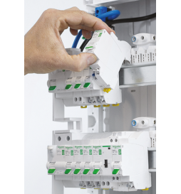 Schneider - Resi9 XE - Disjoncteur 20A - Courbe C - 1P+N - AUTO - EMBROCHABLE - Réf : R9EFC620