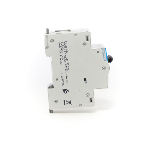 Legrand - Kit prise saillie étanche Green'up véhicule électrique + Disjoncteur diff. - 20A - Type F - Réf : 090471 + 410754