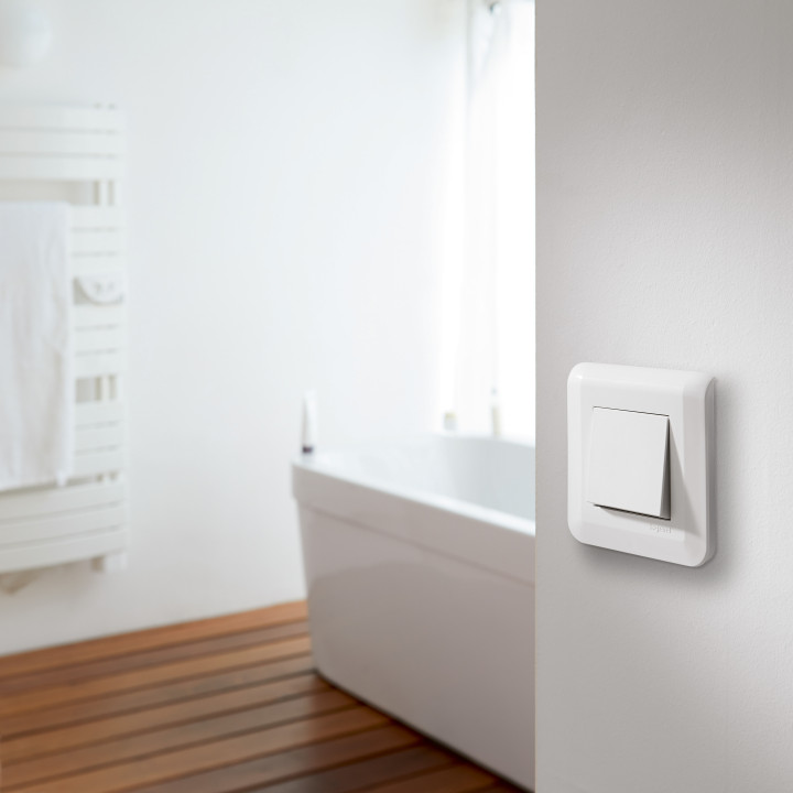 Legrand Mosaic - Prêt à poser - Va et vient complet + boîte batibox 1 poste Prof. 40mm - 080021L+080251+277802L+278011L