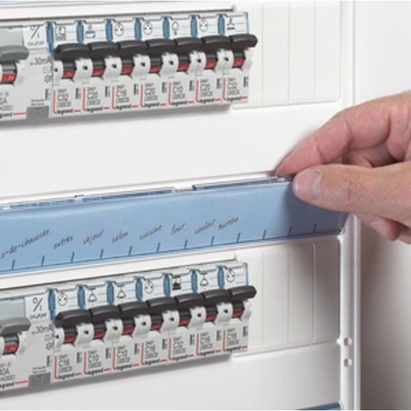 Legrand - Coffret DRIVIA 39 Modules - 3 Rangées de 13M - largeur 250mm - Réf.: 401213