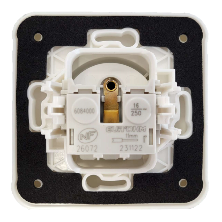 Eur'Ohm - OXXO - Prise de courant 2P+T - Encastrée - IP55 - IK08 - Blanc - Réf : 60898