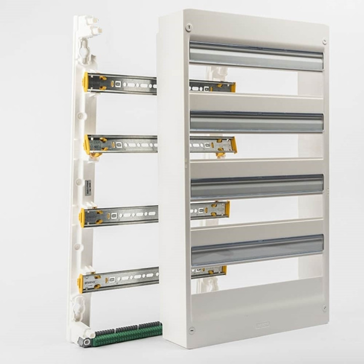 Legrand - Drivia - Coffret 4 rangées - 18 modules + Porte- Ref. : 401224+401234