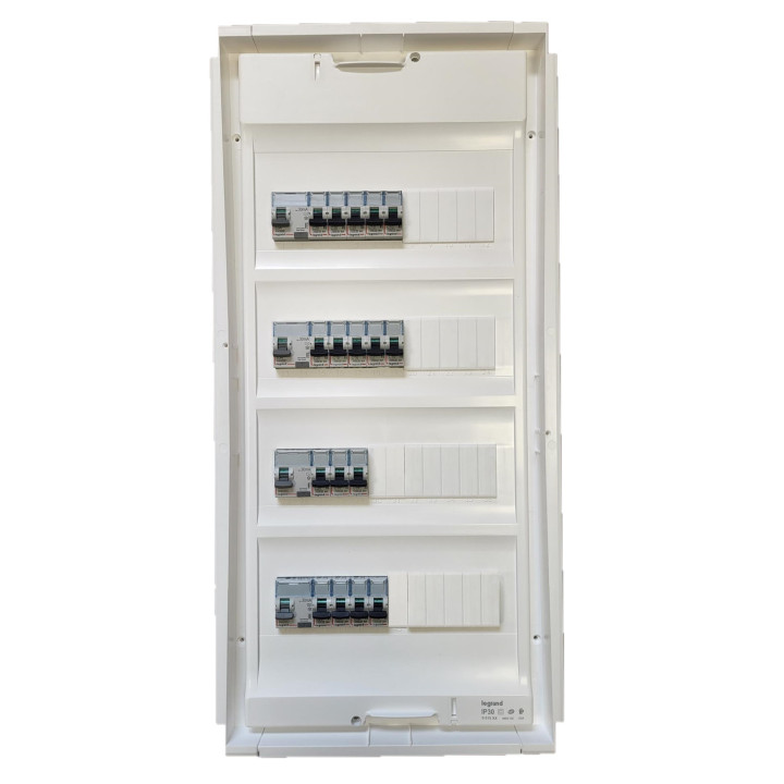 Legrand - Tableau électrique encastré pré-équipé pour T4 - 13 modules - 4 Rangées - AUTO - Réf: LEGTABLEAUT4E