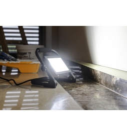 GTV Lighting - Projecteur portable NELI - LED - 30W - 2700lm - 6400K - AC220-240V - IP65 - câble de 1,5 m - Réf.: LD-NELI30WP-64