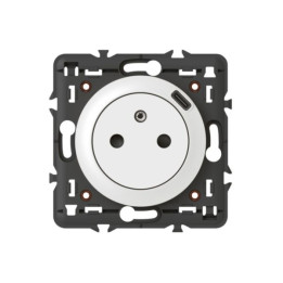 Legrand - Prise Céliane 2P+T 16A + chargeur USB Type-C - Mécanisme avec support et enjoliveur blanc - Réf : 068127