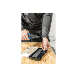 Hogert - Pince à sertir pour cosses avec dénudeur d'isolant + 86 connecteurs - Réf : HT1P231