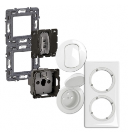 Legrand - Céliane 2024 - Ensemble va et vient + prise 2P+T - COMPLET - Étanche - IP44 - Blanc - Réf : LOT3316