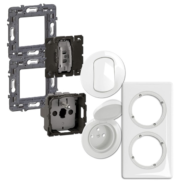 Legrand - Céliane 2024 - Ensemble va et vient + prise 2P+T - COMPLET - Étanche - IP44 - Blanc - Réf : LOT3316