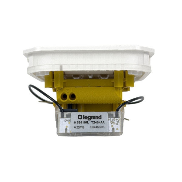 Legrand Plexo - Poussoir NO+NF lumineux - 10A - 250V - saillie - étanche - IP55/IK08 - Blanc - Réf : 069616L+069689L