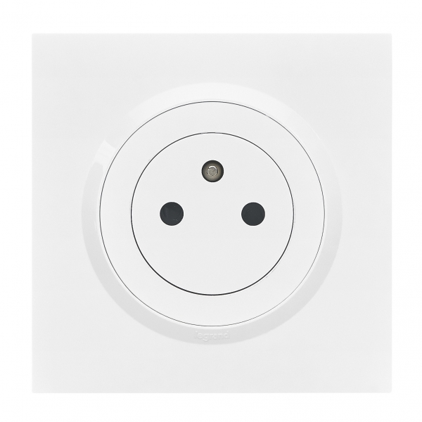 Legrand - Dooxie - prêt à poser en encastré - Prise 2P+T complète avec plaque de finition blanche Réf : 600335+600801