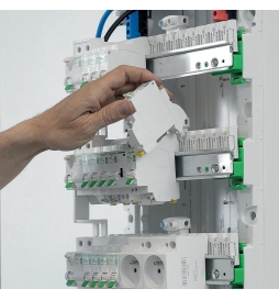 Schneider - Resi9 XE - Disjoncteur 2A - Courbe C - 1P+N - AUTO - EMBROCHABLE - Réf : R9EFC602