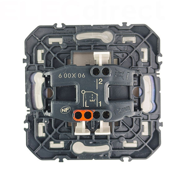 Legrand - Commande VMC poussoir Dooxie - Finition Blanc - Réf : 600006