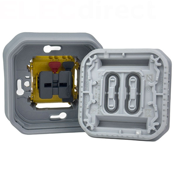 Legrand - Plexo - Va-et-Vient encastré 10A - encastré - IP55 - IK08 - 250V - Gris - Réf : 069811L