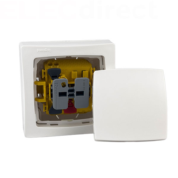 Legrand - Oteo -Transformeur 3 en 1 - Interrupteur/Va et vient - Poussoir - Blanc - Ref : 086001L