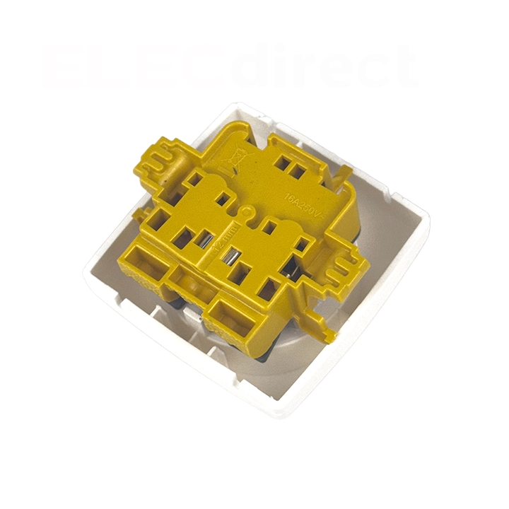 Legrand - Oteo - 3 Prises 2P+T 16A + Cadre saillie 3 postes - Blanc - Réf. : 086093+086127Lx3