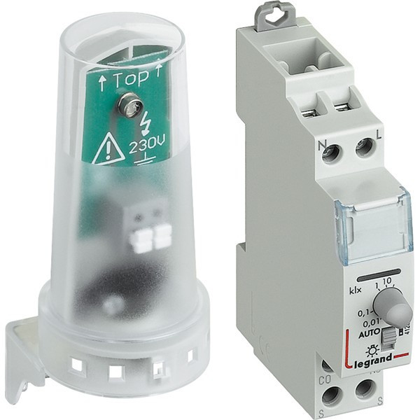 Legrand - Interrupteur crépusculaire standard avec photocellule - 230V - Réf :  412623