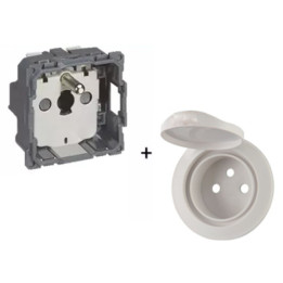 Legrand - Céliane - Mécanisme + enjoliveur - PC 2P+T 16A - IP44 - Réf. : 067111+067812
