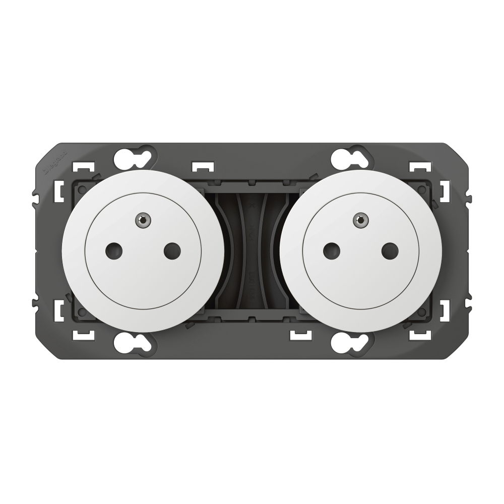 Legrand - Dooxie - Double prise de courant 2P+T Surface précâblées - 16A - 250V - Blanc - Réf : 600332